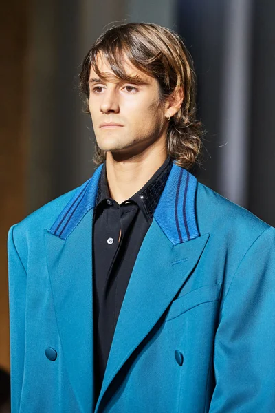 Look 76